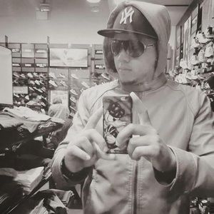 Meet your Posher, Luis